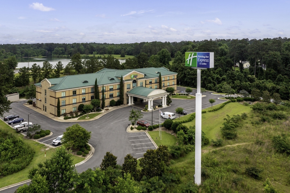 Holiday Inn Express Hotel And Suites Macon West 9/63