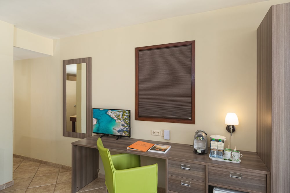 Lions Dive Beach Resort Curacao 40/72