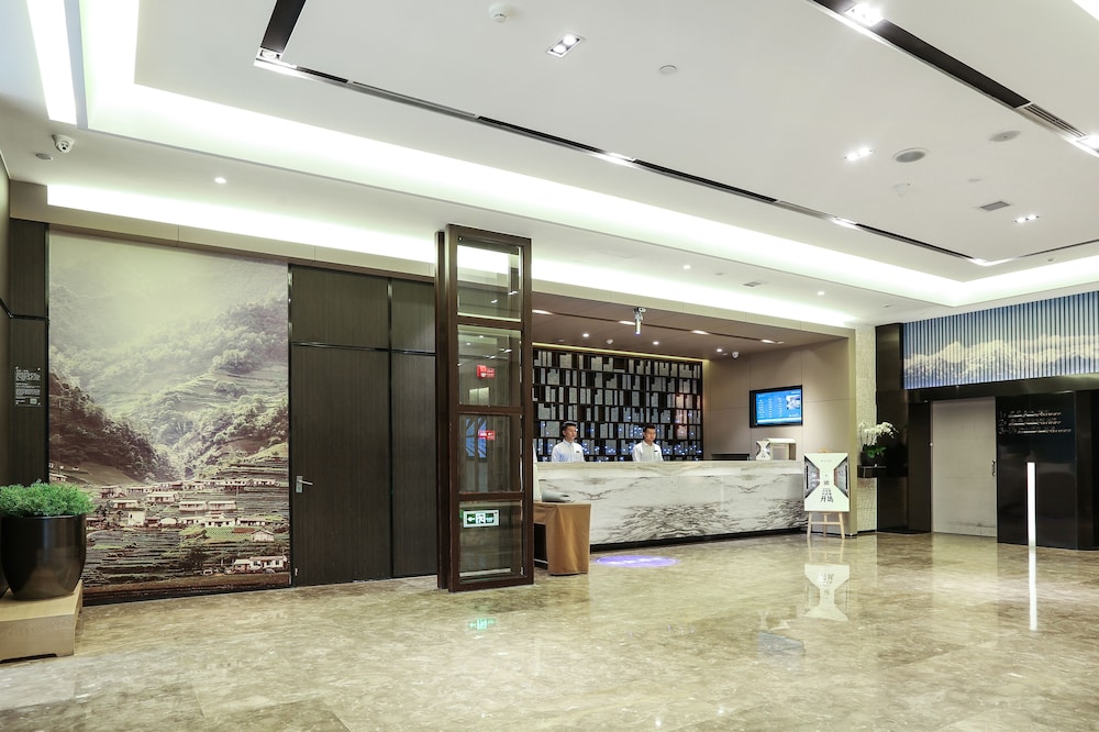 Atour S Hotel (Chengdu Chunxi) 4/40