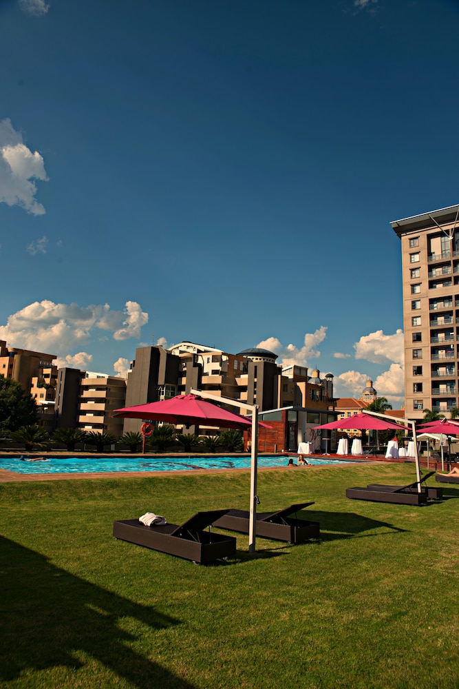 Westpoint Executive Suites - Apartments 10/70