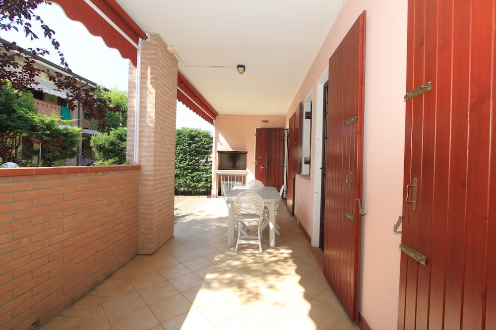 Begonia Villas 6/38