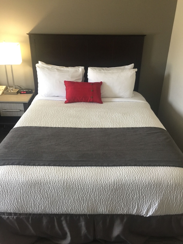 Chateau Bedford Trademark Collection by Wyndham 19/50