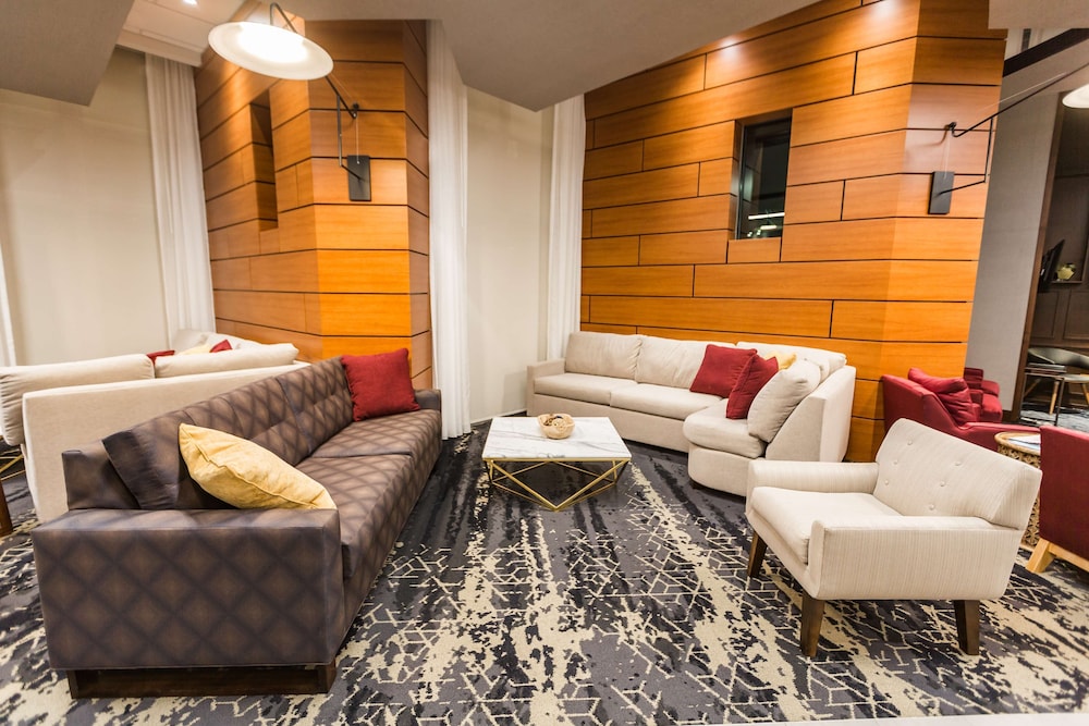 Hyatt Place Greenville/Downtown 42/64