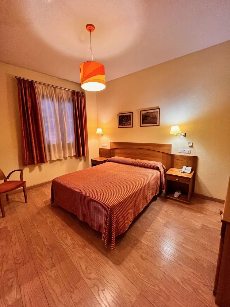 Hotel Las Tablas 5/25