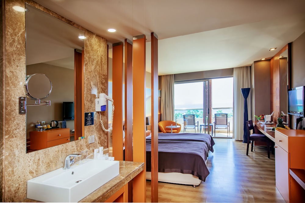 TUI Blue Belek 54/55