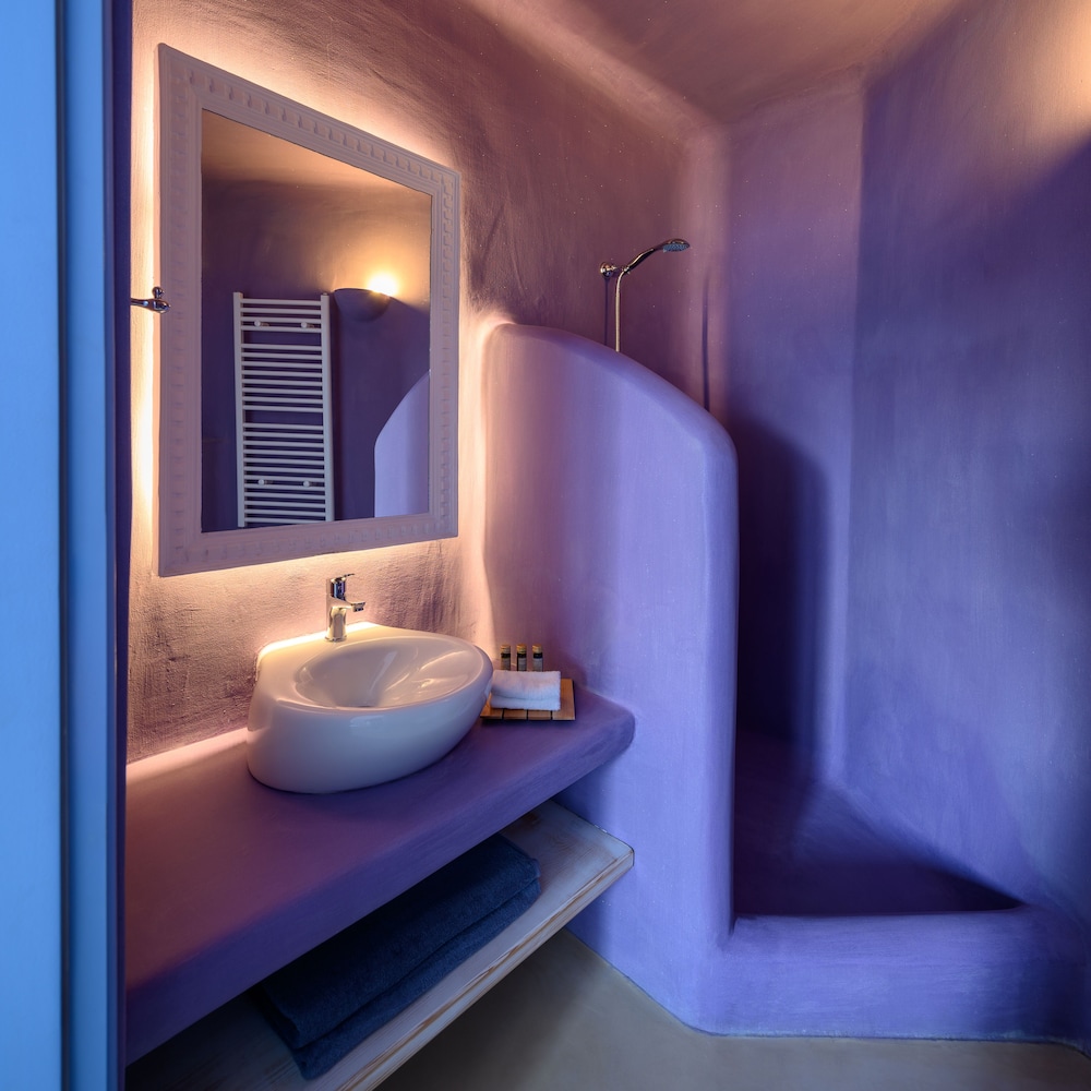 Este Luxury Suites 76/78