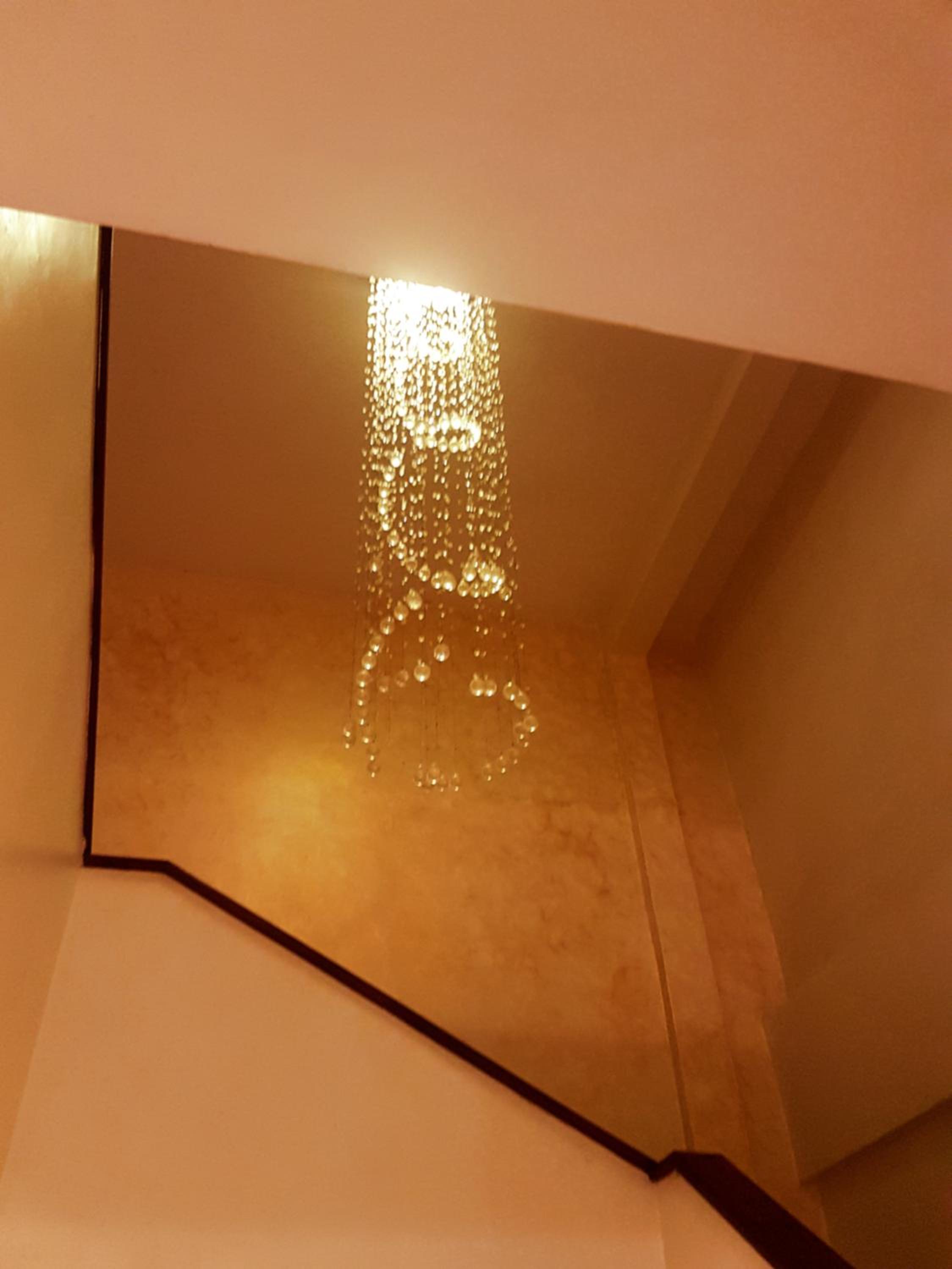 The Vic Hotel 9/50