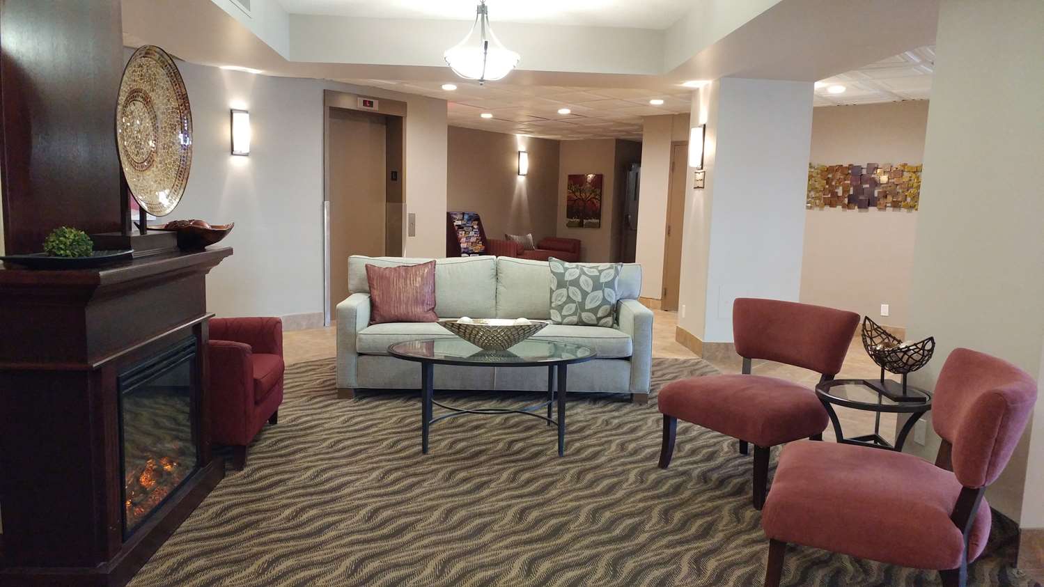 Best Western Plus Rose City Suites 12/35