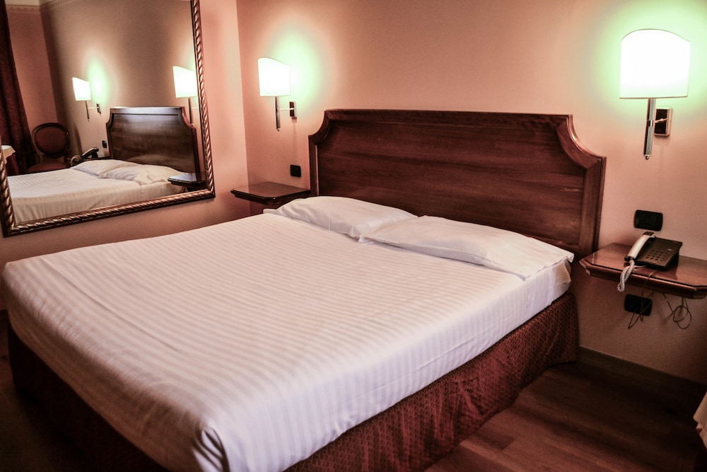 Hotel Don Carlo 14/50