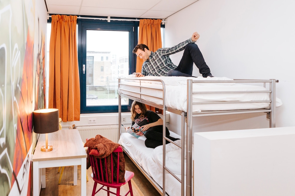 Amsterdam Teleport Hotel 43/74