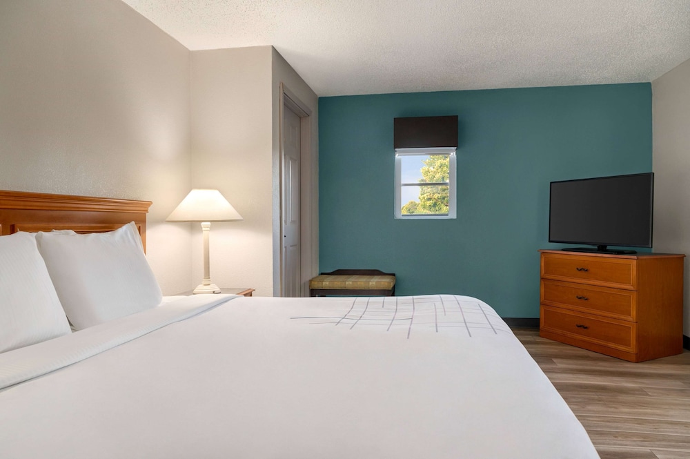 La Quinta Inn by Wyndham Columbus Airport Area 25/62
