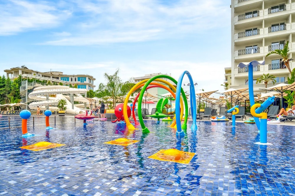 Bonita Luxury Resort 20/29