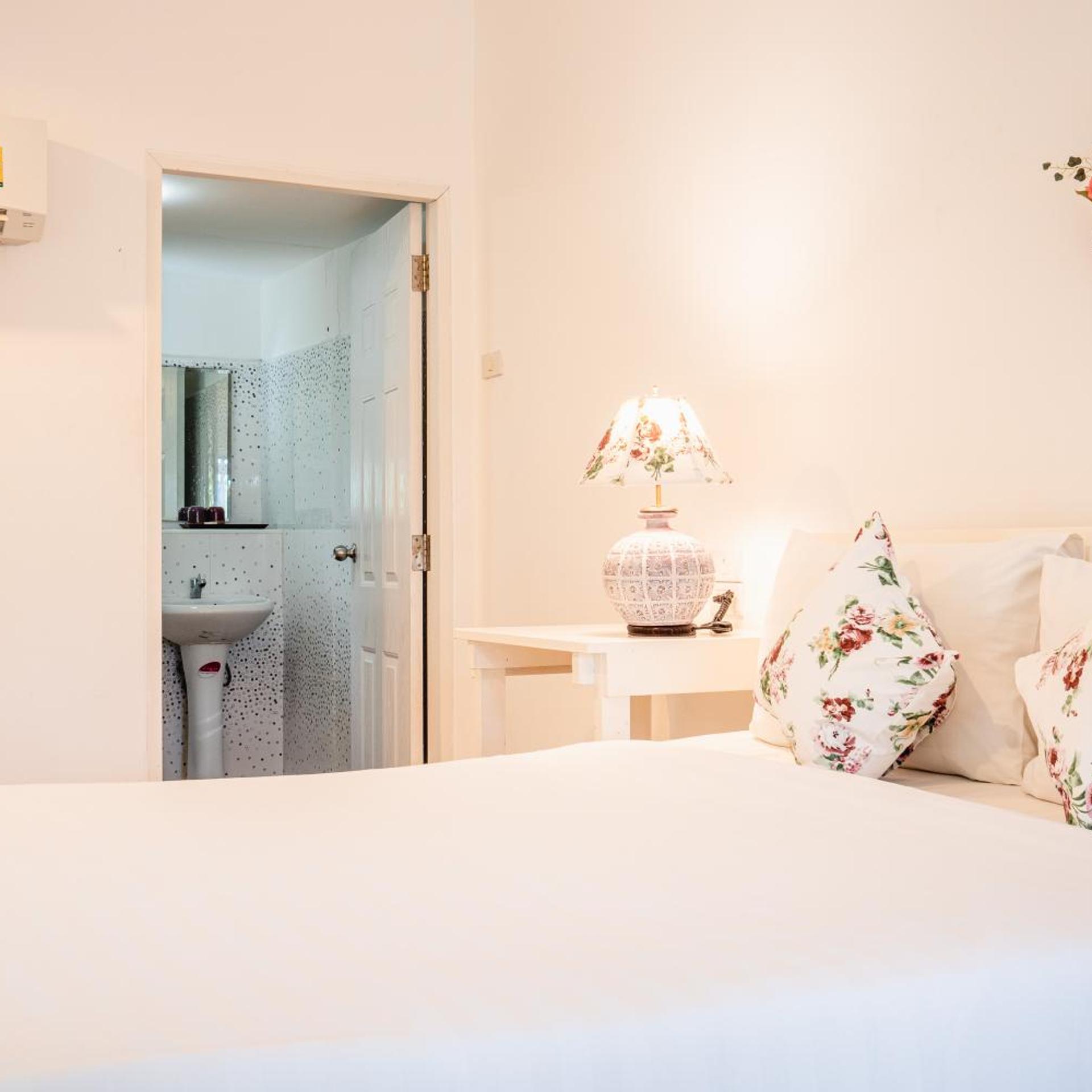 Villa, Twin Beds, Tropical View