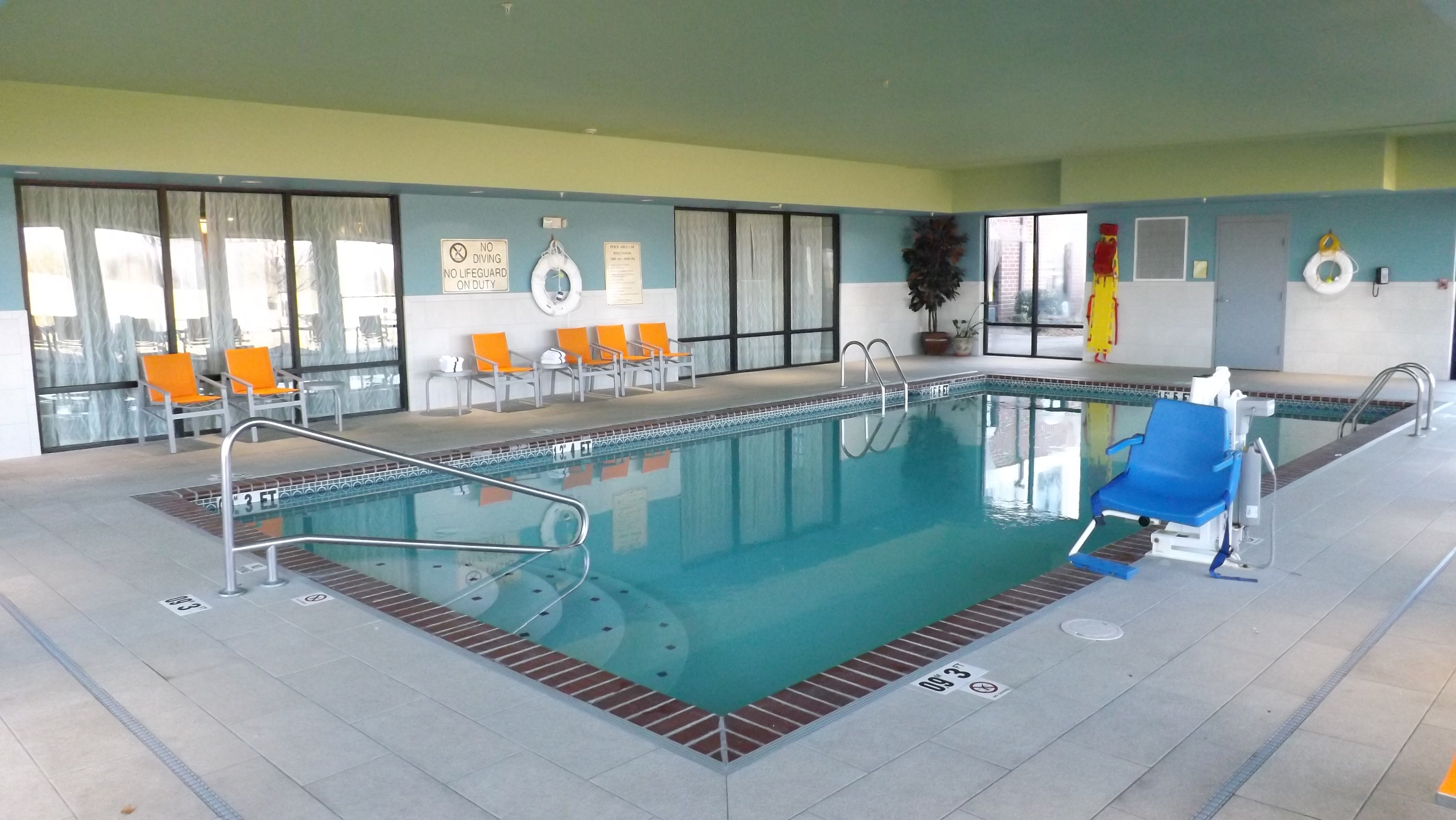 Holiday Inn Express Hotel Suites Dyersburg 26/41