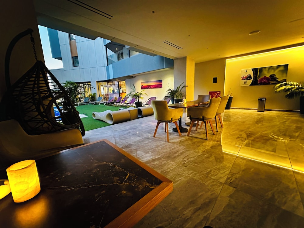 Hyperion City Hotel & Spa 50/70