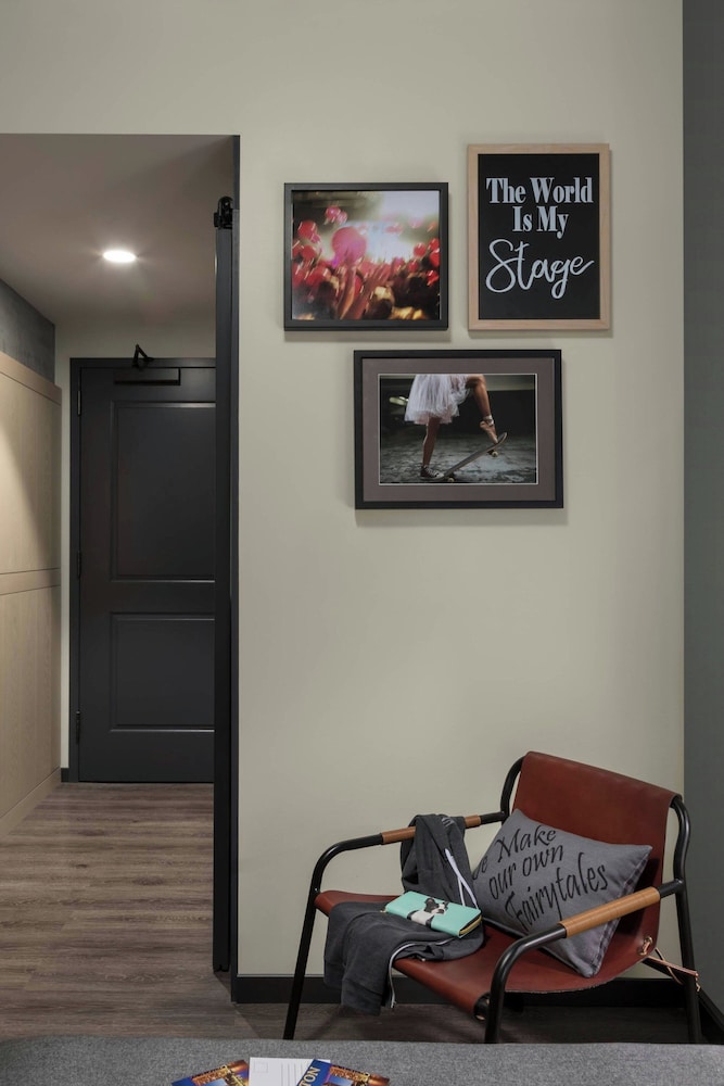 Moxy Boston Downtown 58/68