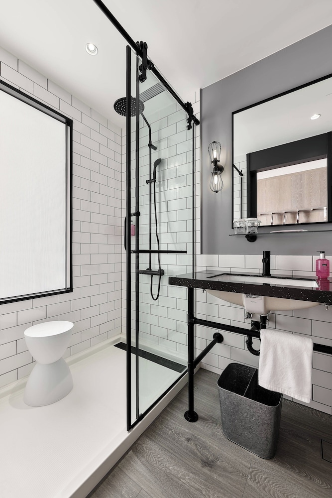 Moxy Taichung 42/42