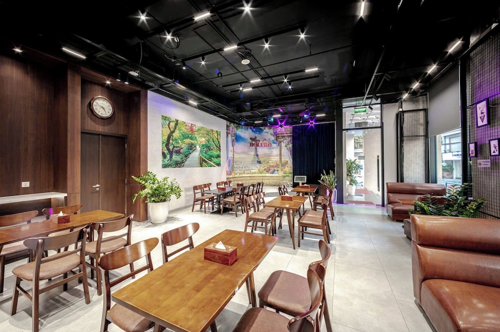 A25 Hotel - 18 Nguyen Hy Quang 33/43