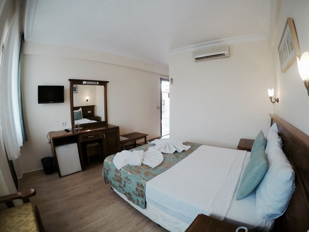 UNSAL HOTEL 22/45