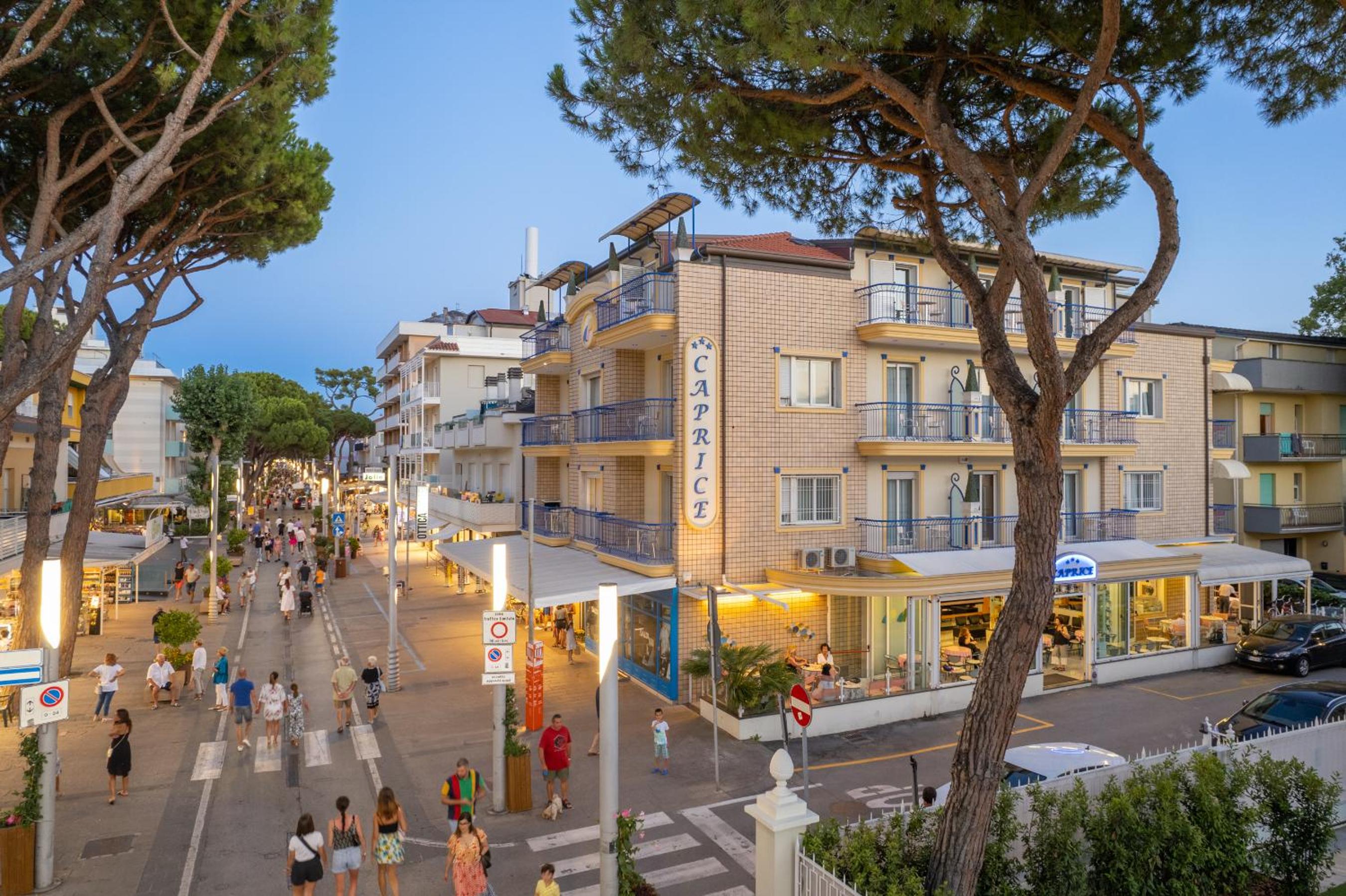Hotel Caprice 4/50