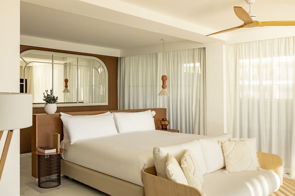 Master, Suite, King Bed, Sea View, Private Pool