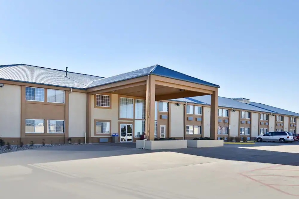 Baymont by Wyndham Blackwell I-35 66/71