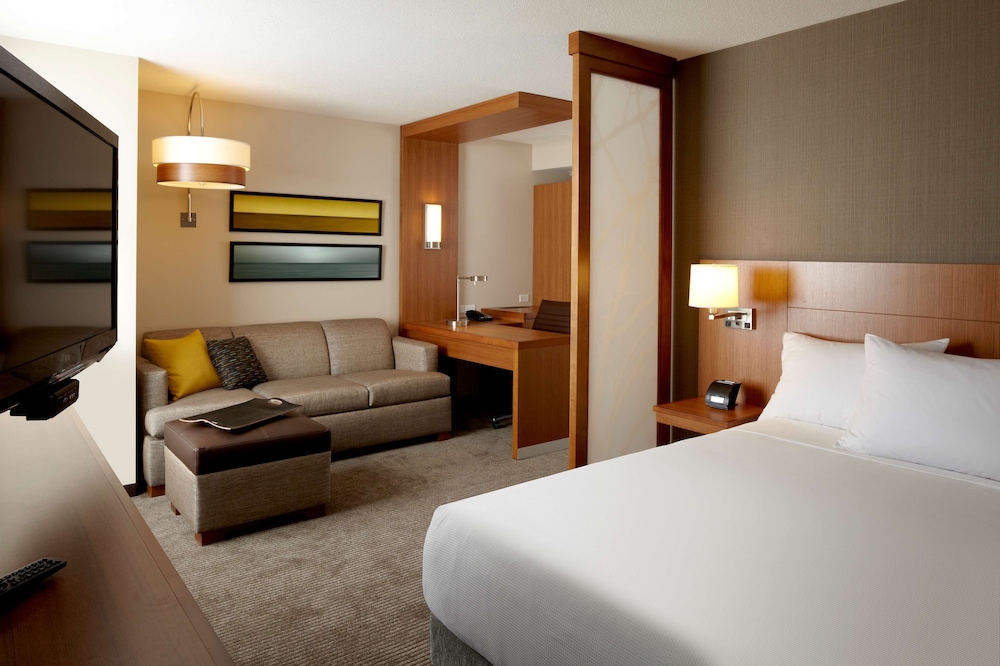 Hyatt Place Greensboro Downtown 8/50