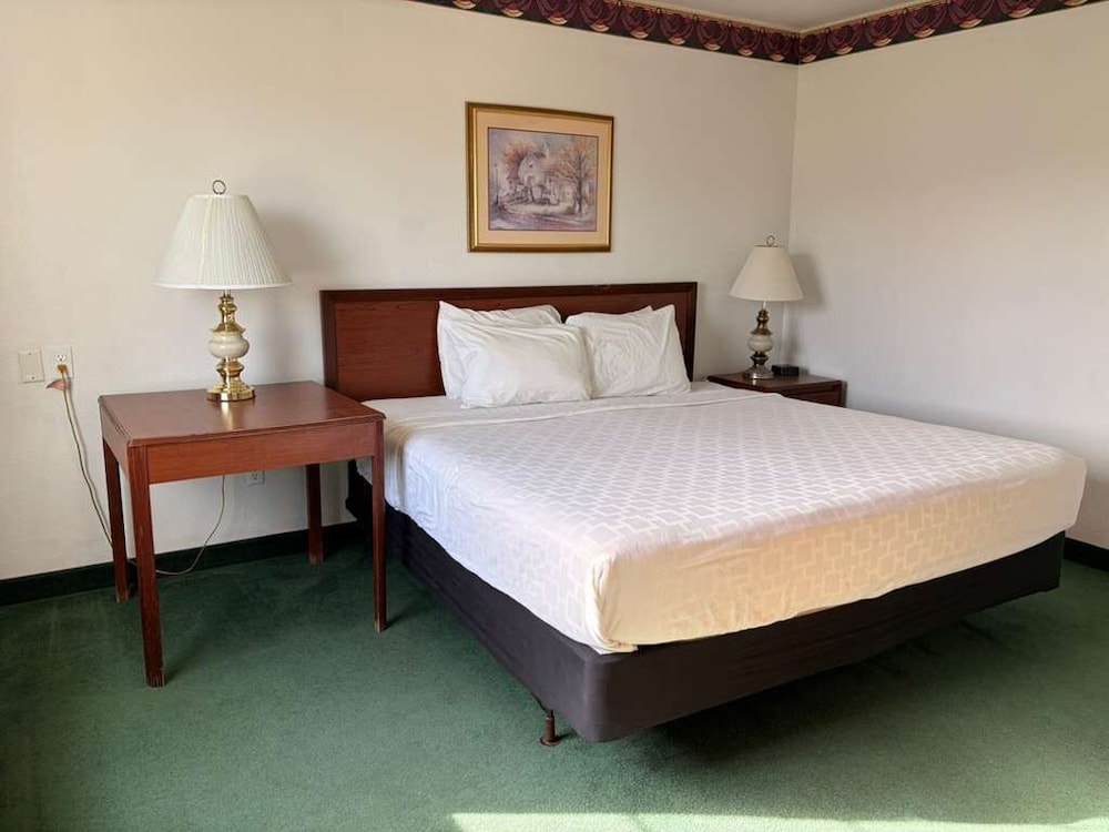 Fairbridge Inn & Suites Miles City 13/47