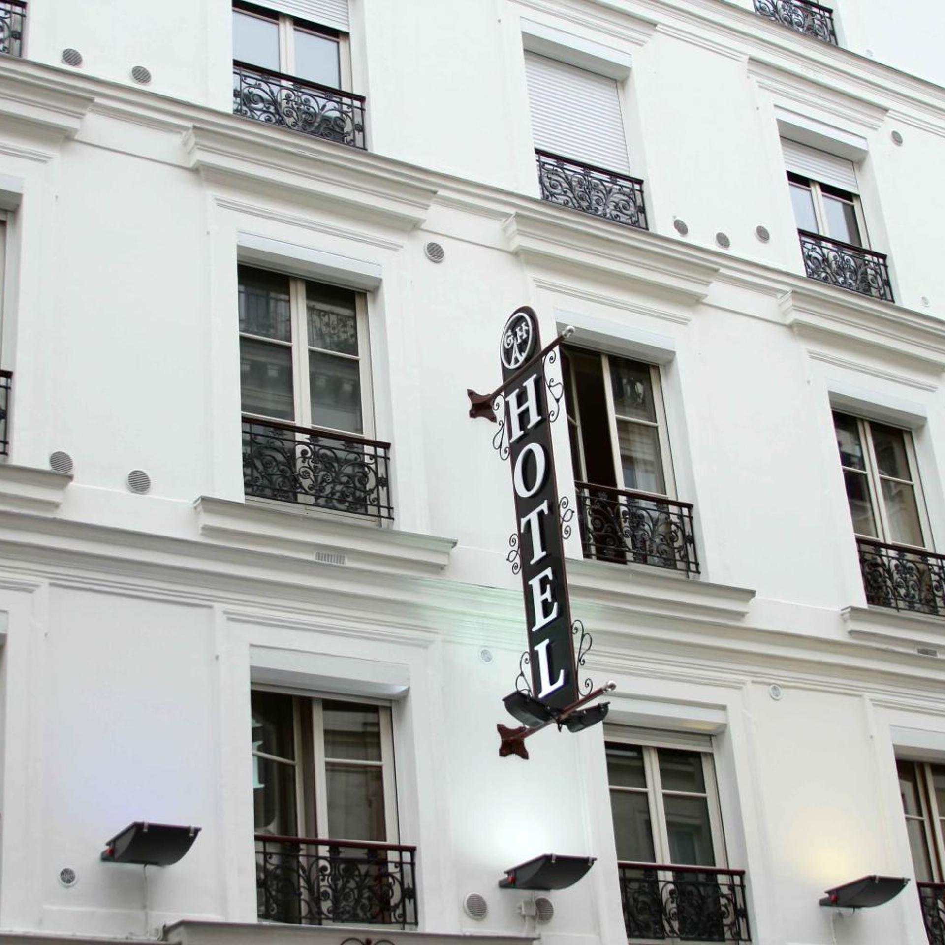 GRAND HOTEL AMELOT 2/45
