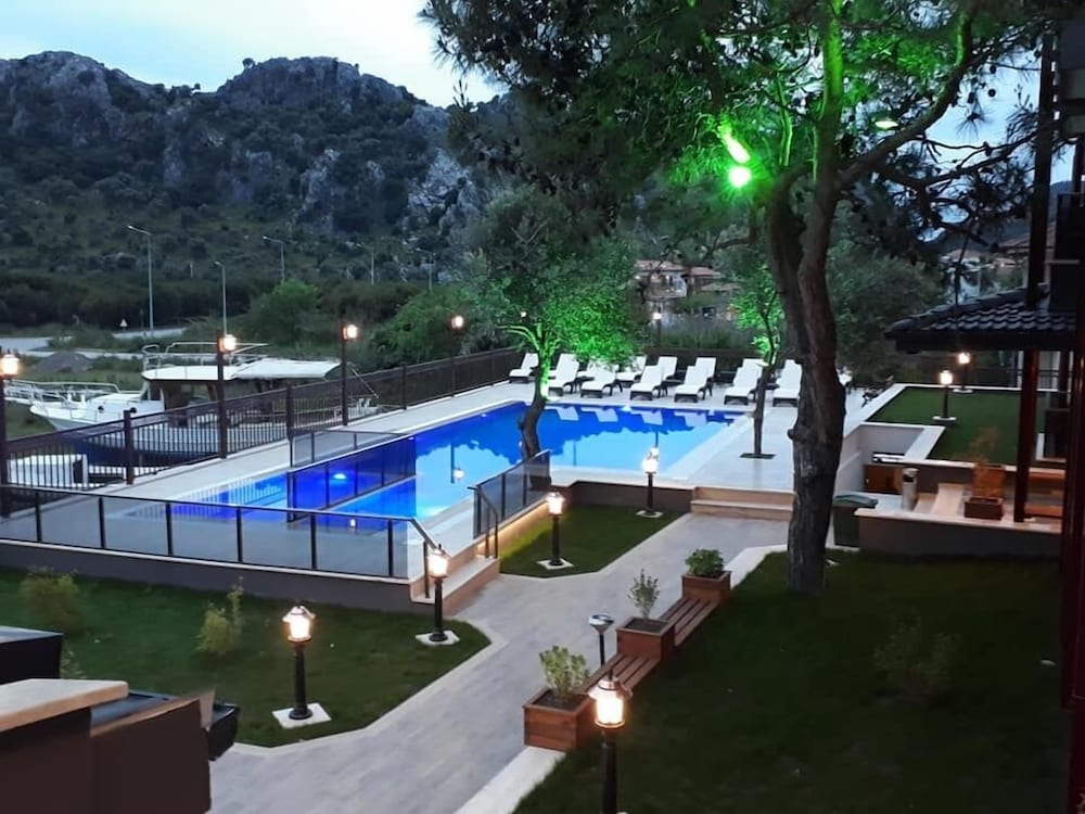 The Sarigerme Inn 36/43