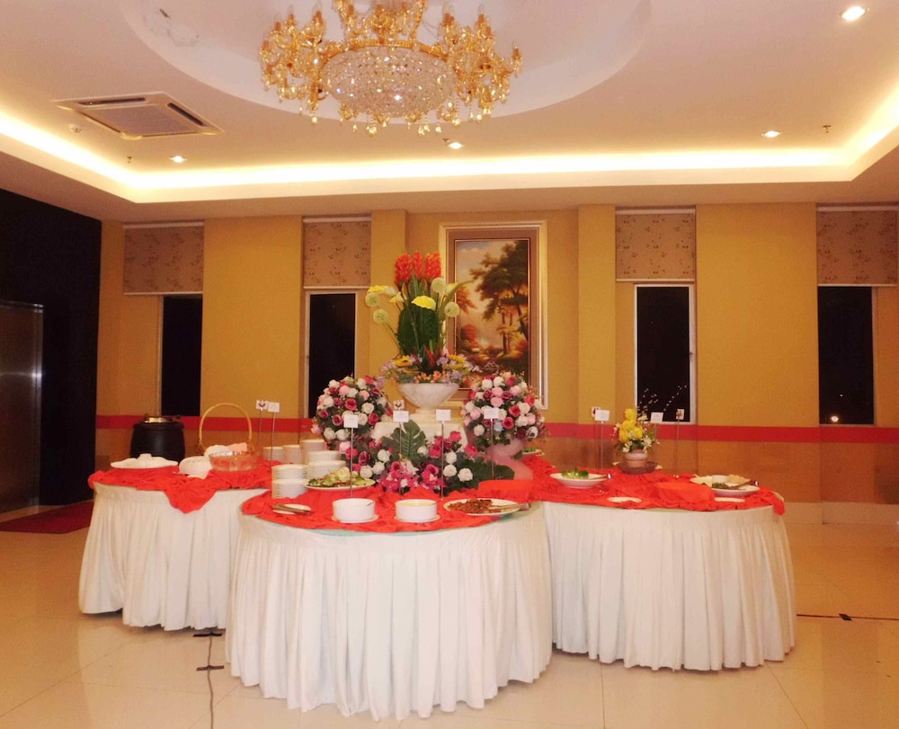 Ritz Garden Hotel Manjung 60/62
