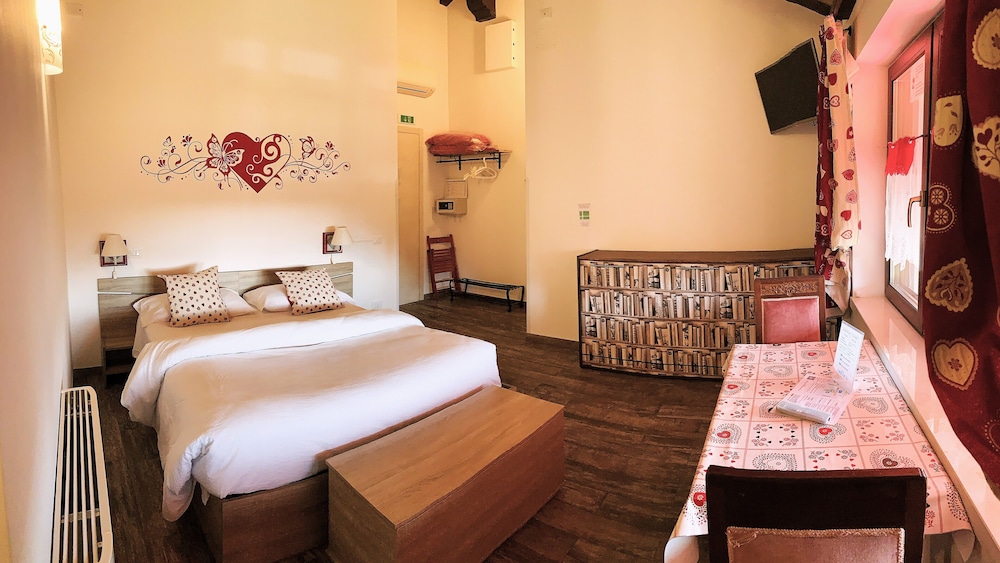 غرفة بسرير مزدوج لذوي الإعاقة، Villa ai Tigli 4/10