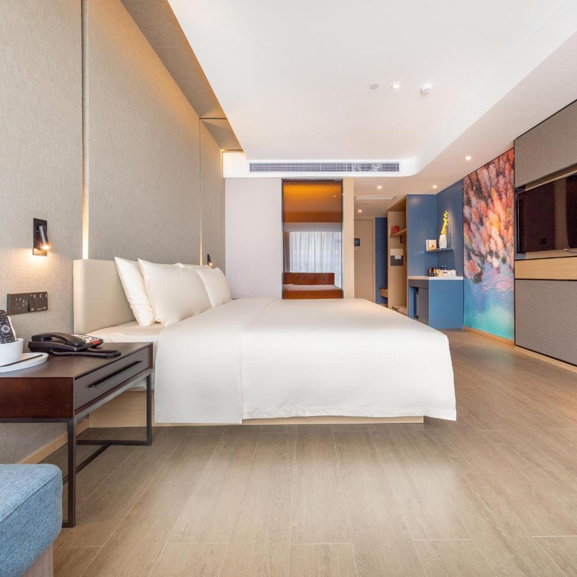 Atour Hotel (Zhongshan North Railway Station, V - PARK plaza) 5/28