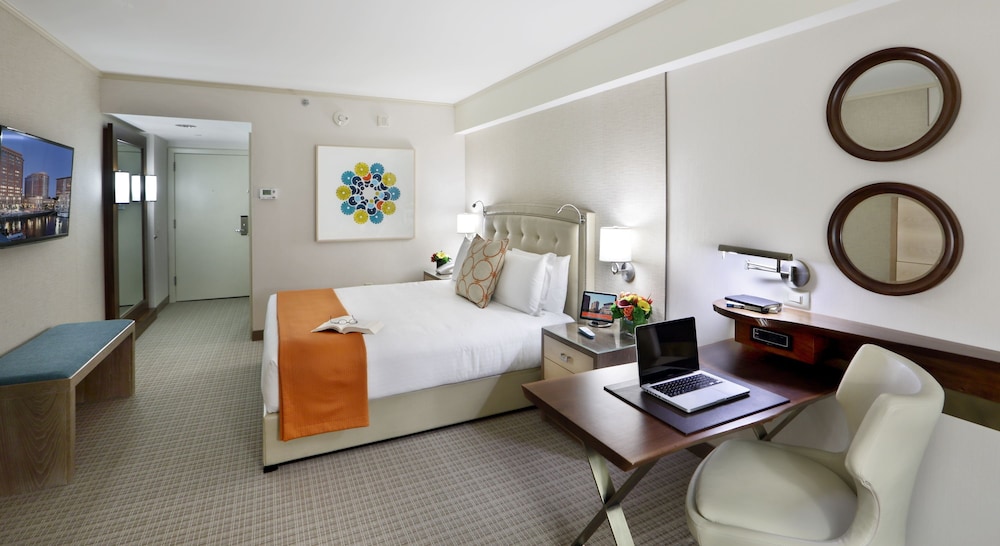 Seaport Hotel 30/46