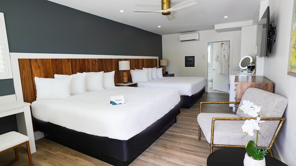 Ivory Sands Beach Suites 13/50