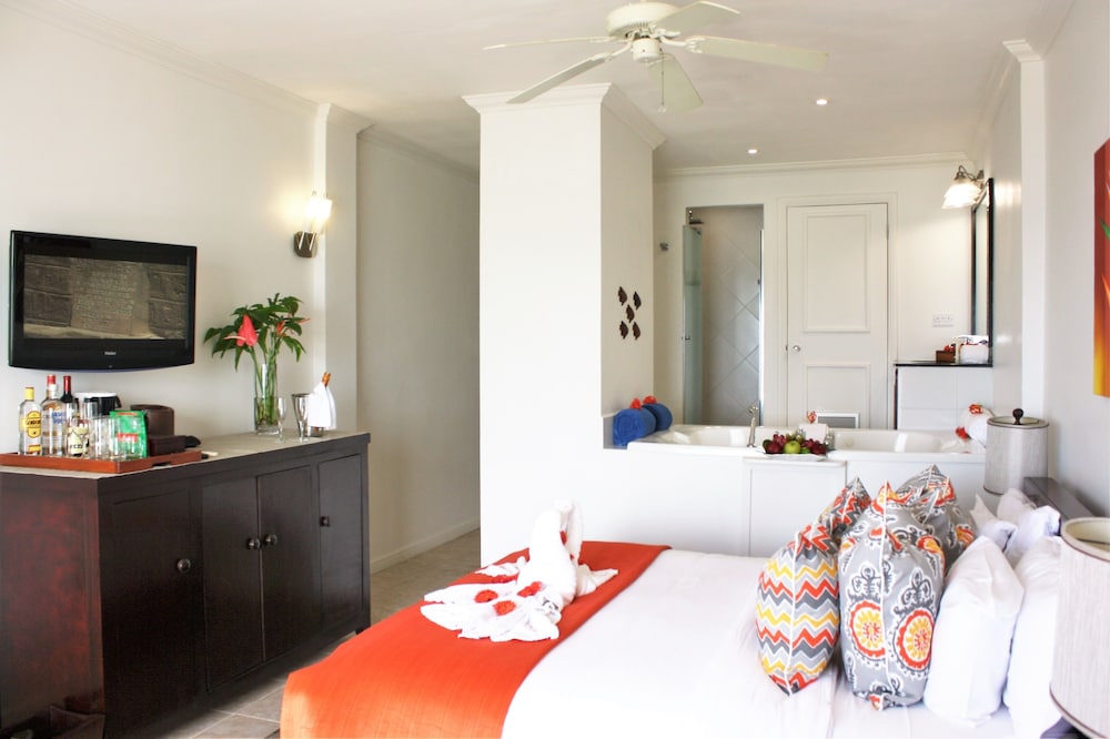 Calabash Cove Resort And Spa - Adults Only 32/38