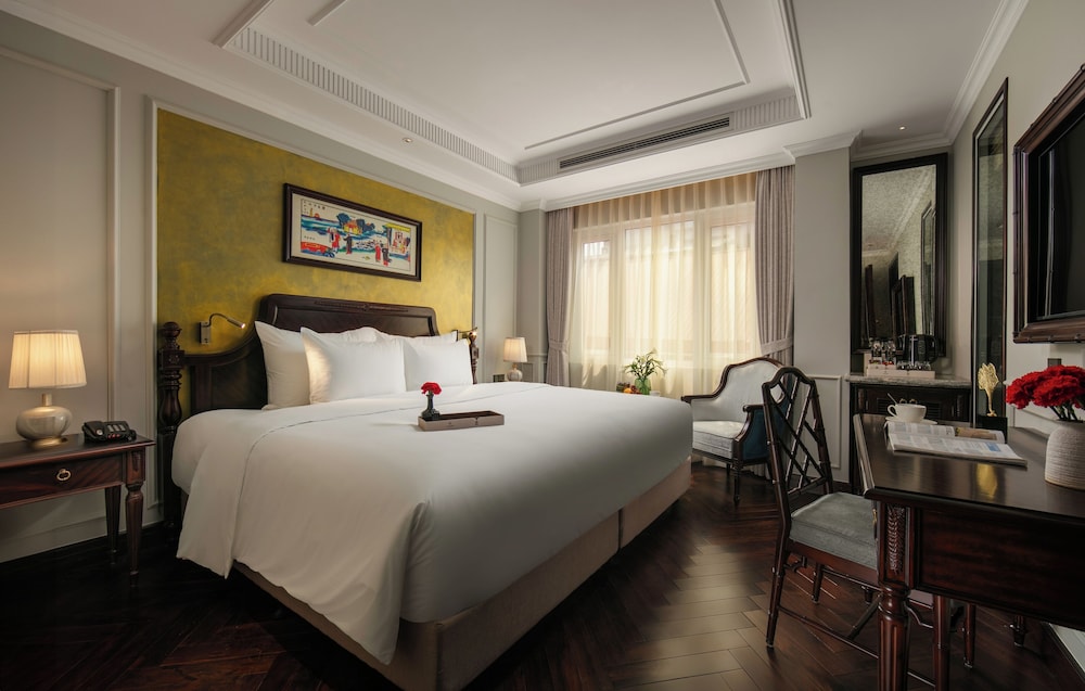Imperial, Executive, Queen Bed, City View