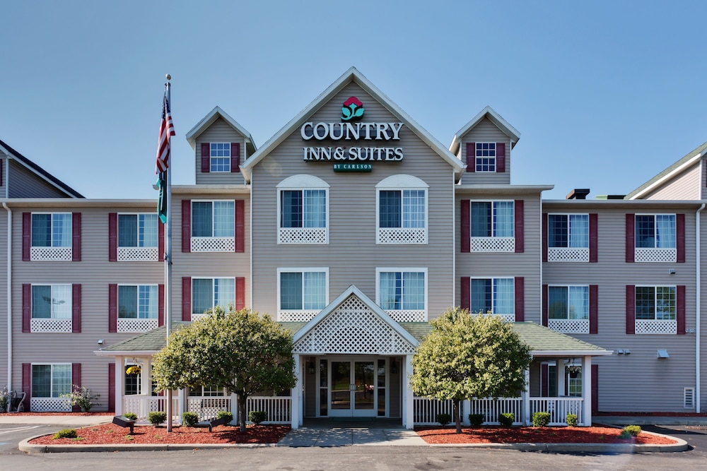 Country Inn and Suites by Radisson Big Flats (Elmira) NY 2/38