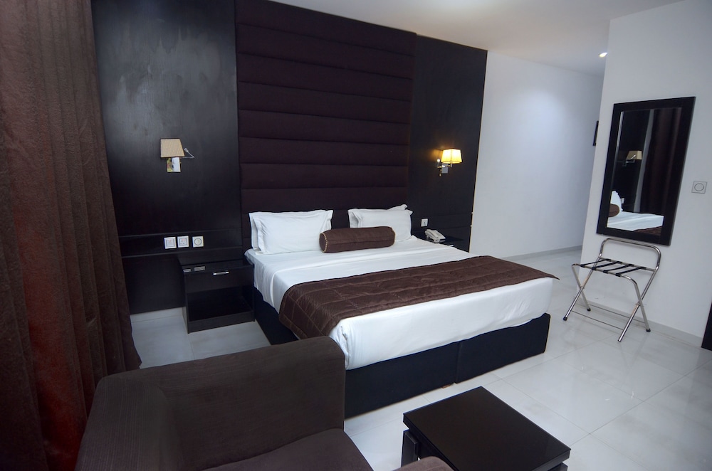 Hillsbay Hotels 10/24