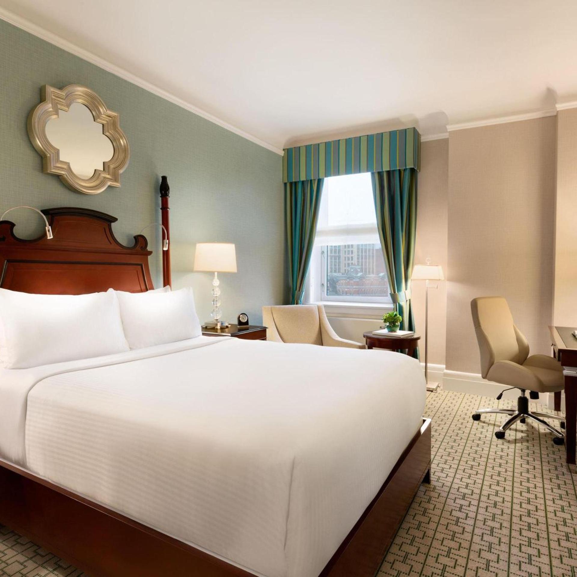 Fairmont, King Bed, Queen Bed