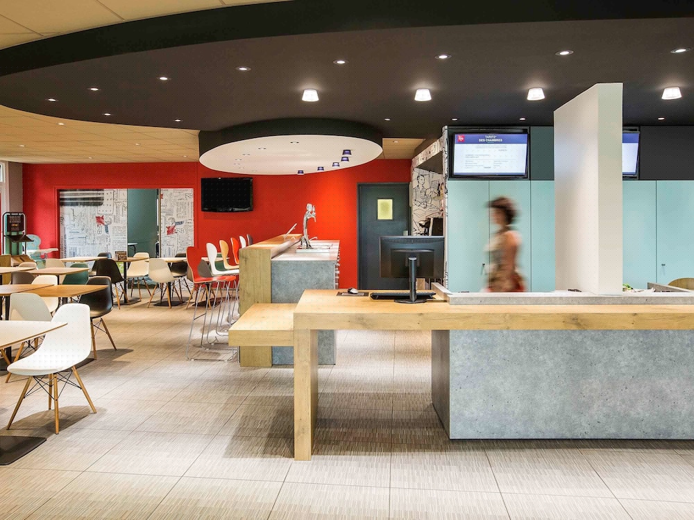 Ibis Rennes Cesson 8/76