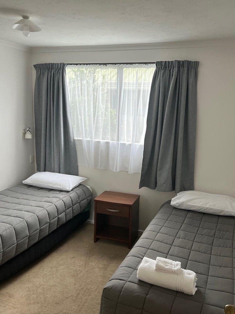 Garden City Motel 7/50