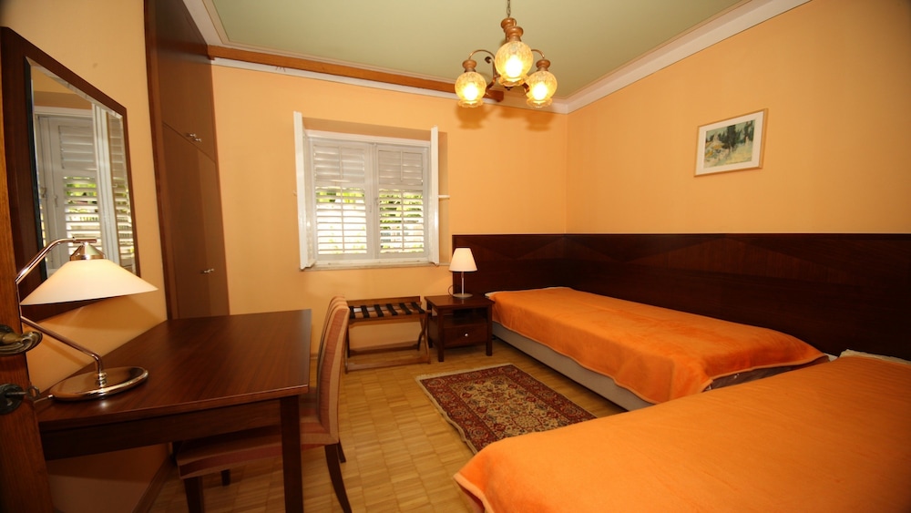 SIPA APARTMENTS 29/50