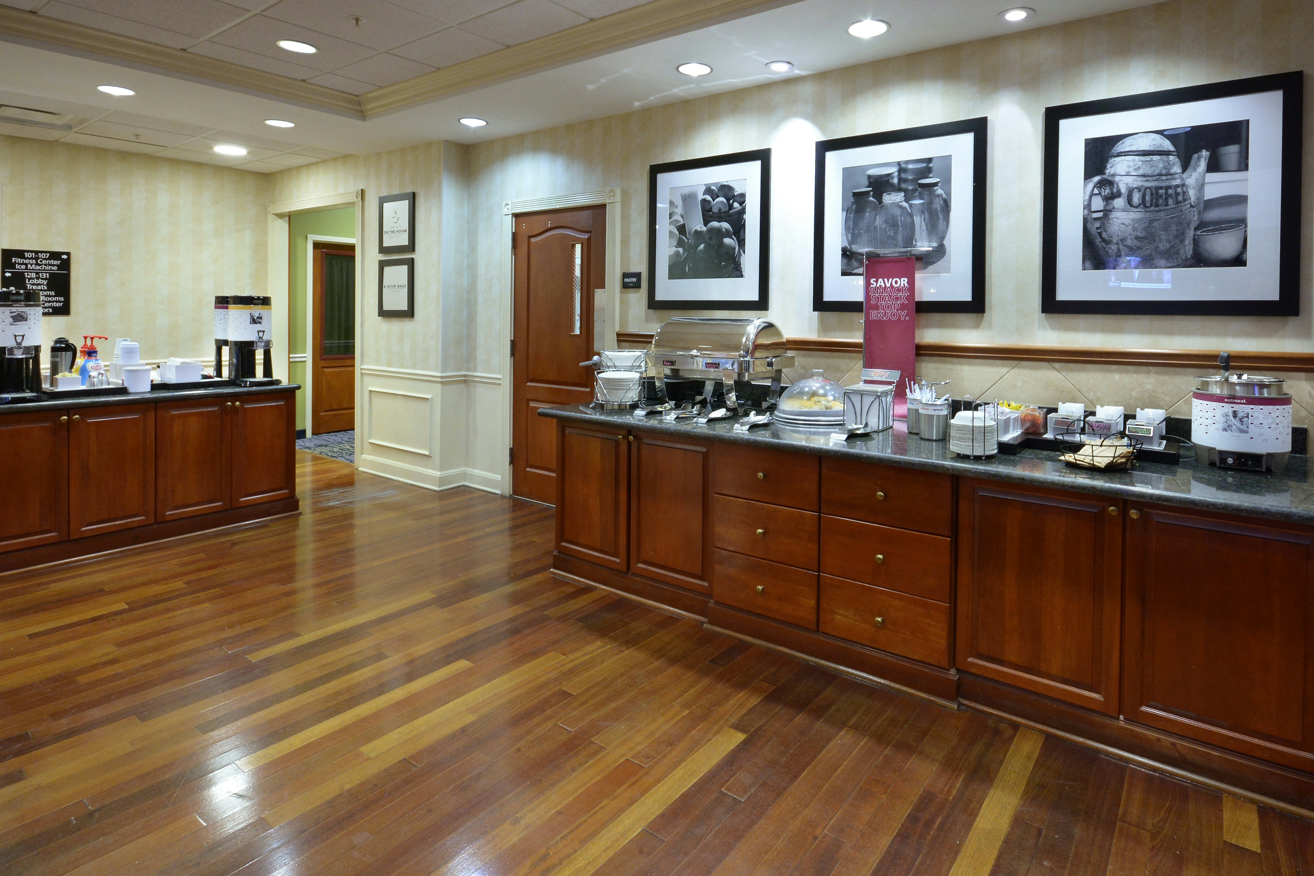 Hampton Inn & Suites Clinton - I-26 10/38