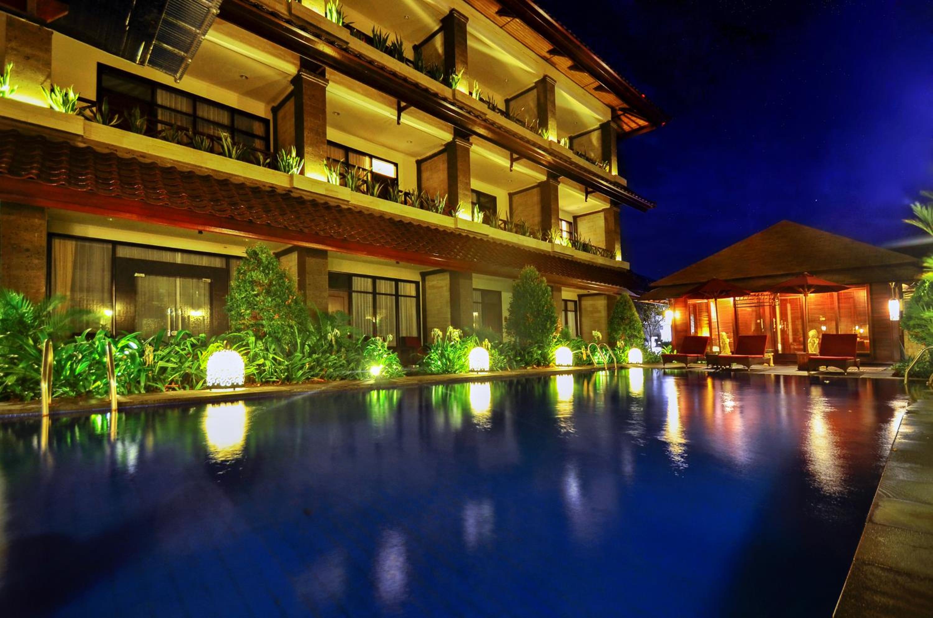 Ari Putri Hotel 2/47
