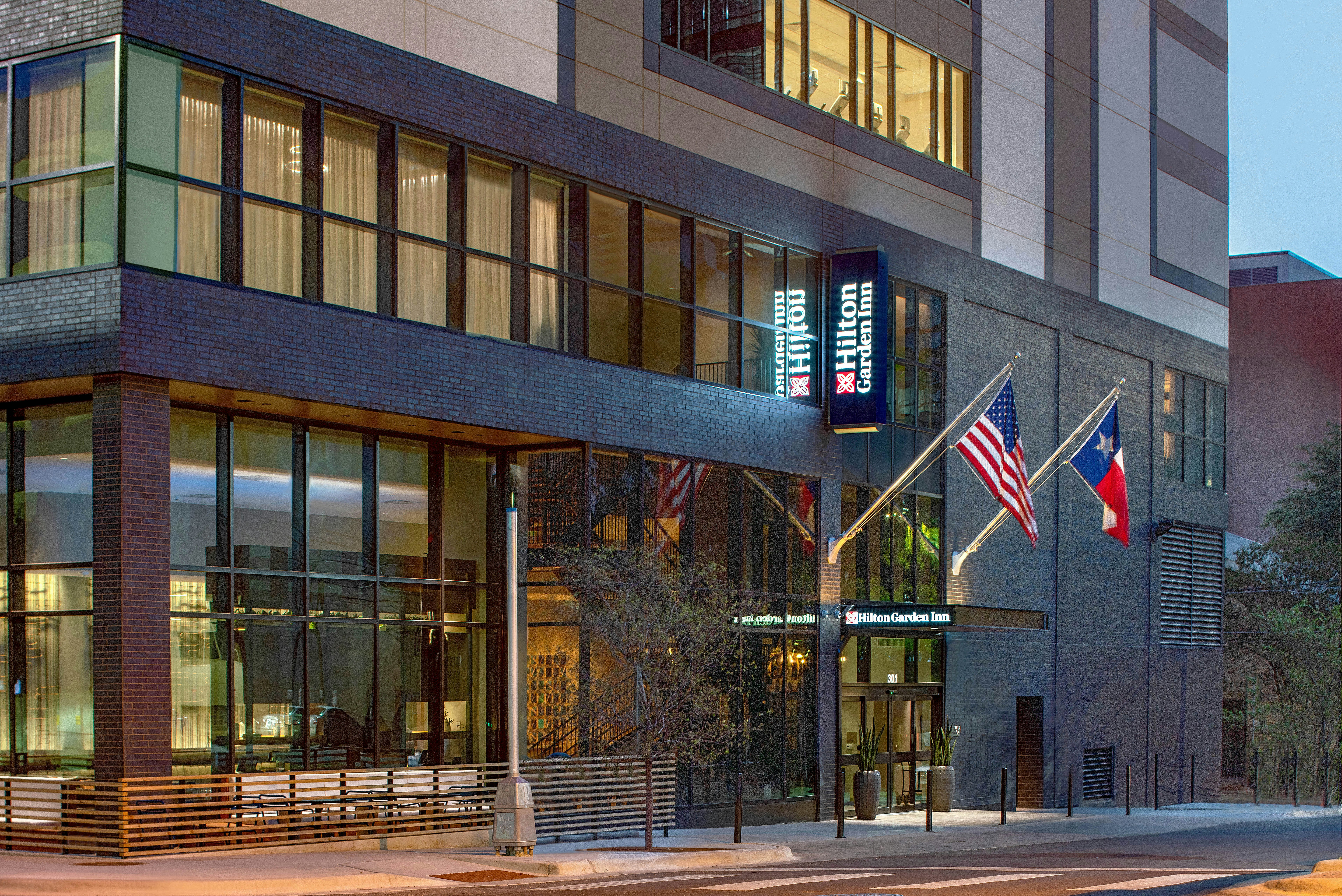 Hilton Garden Inn Austin University Capitol District in AUSTIN - TX