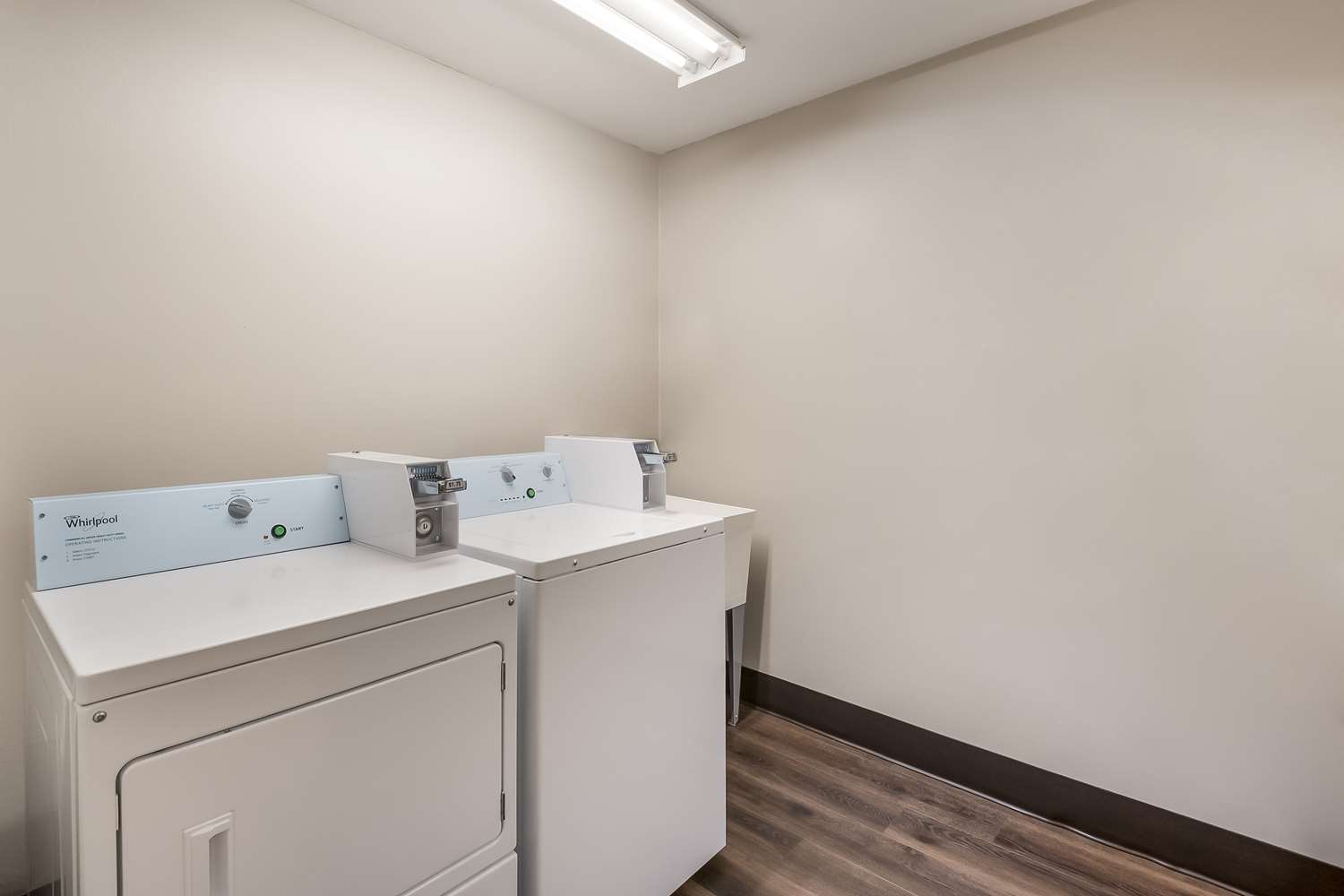 SureStay Plus Hotel by Best Western SeaTac Airport 1/30