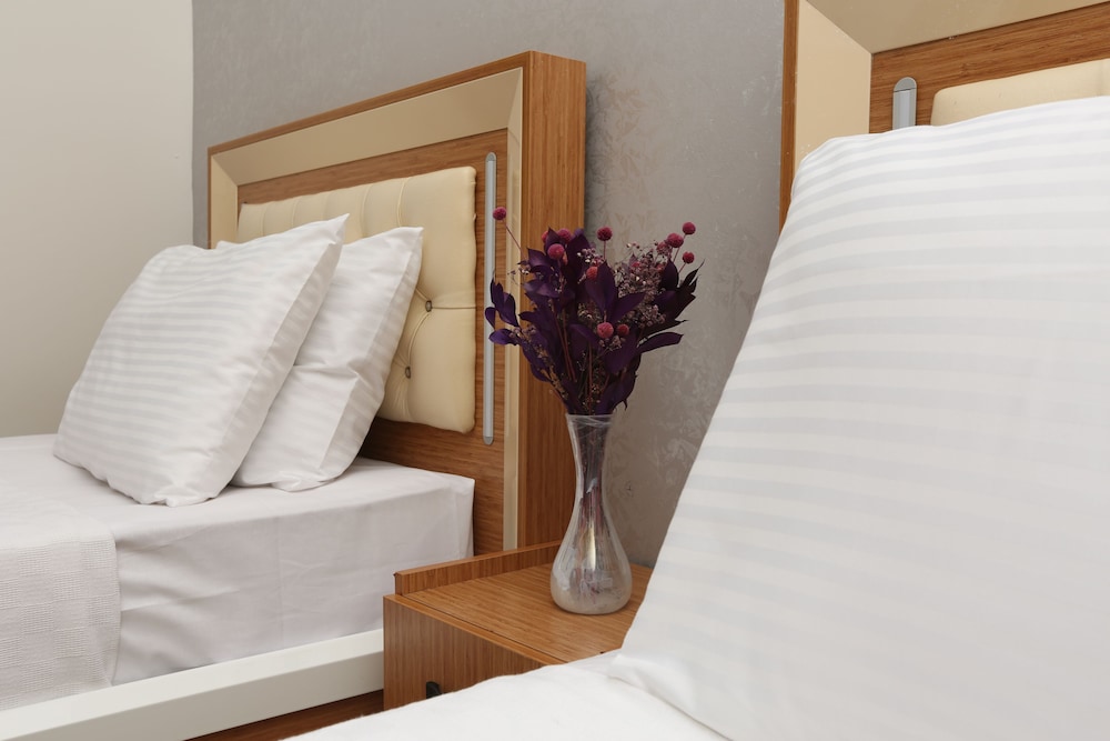 Azze Hotel 24/47