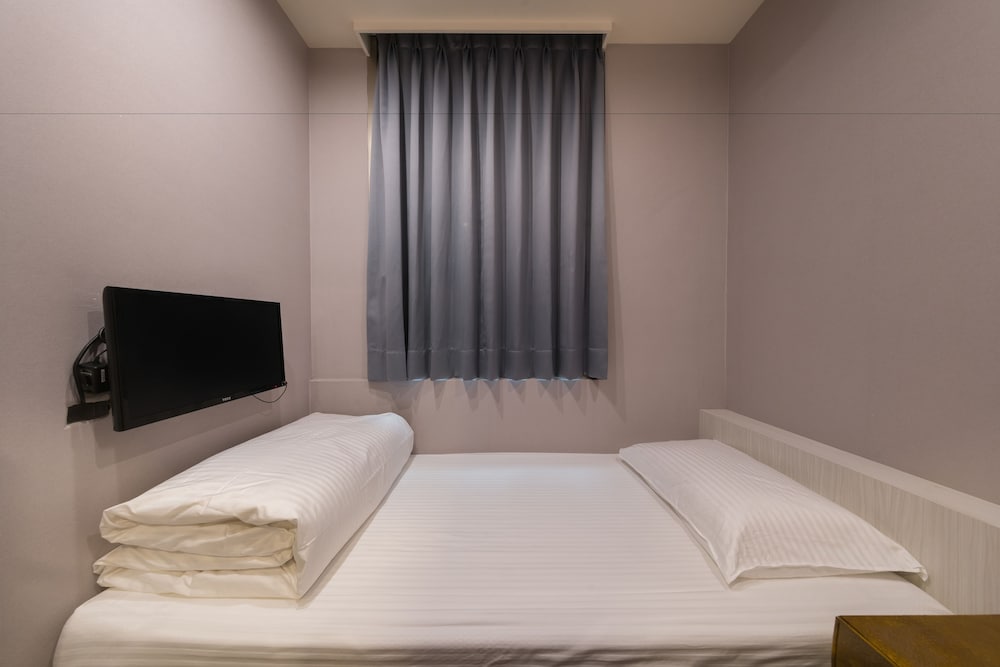 Skyone Hotel 48/72