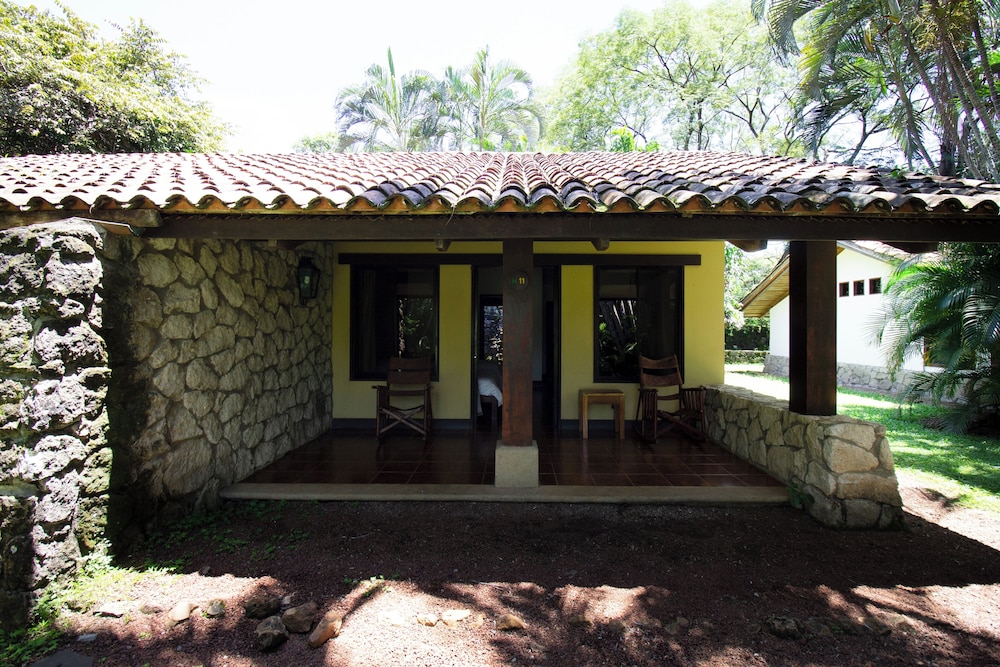 Hacienda La Pacifica 38/73